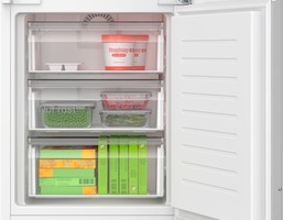 Hladilni-aparati-in-vinske-vitrine/21889405_KIN96VFD0_PGA6_def