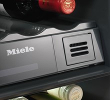 Hladilni-aparati-in-vinske-vitrine/KWT6321UG-MIELE-VITRINA_3